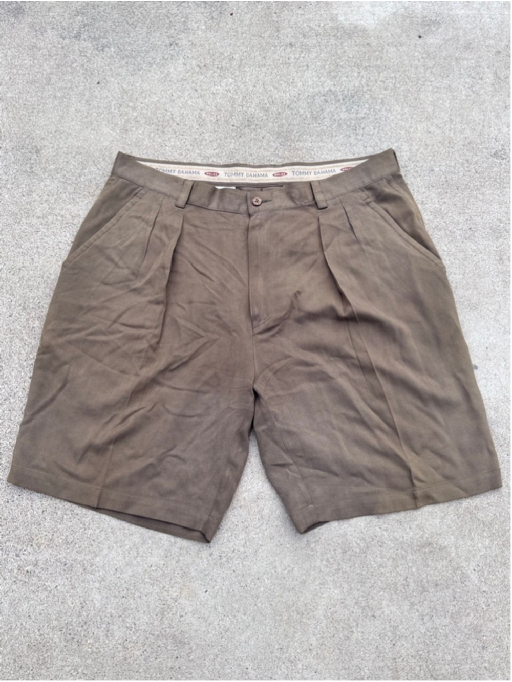 Tommy Bahama Men’s Relaxed 100% Silk Flat Front Shorts Size 36